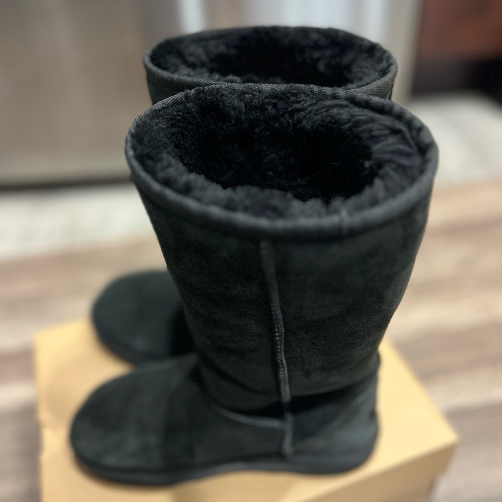 Ugg Black Tall Black Shearling Boots Bigs Kids Girl EUC - Picture 8 of 10